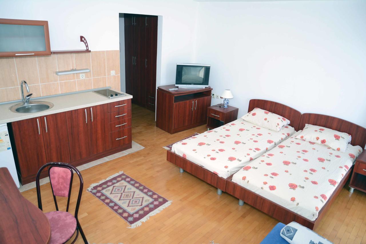 Vila Delfin Ohrid Exterior photo